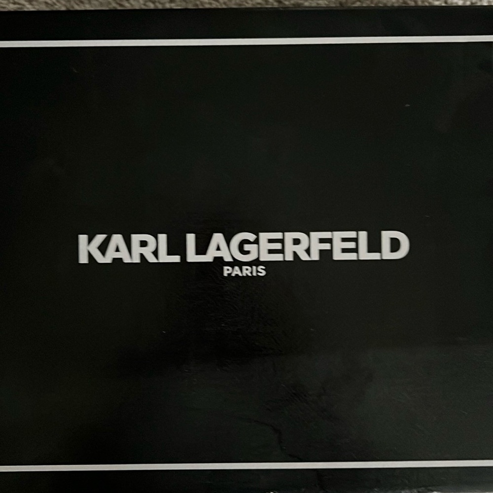 Karl Lagerfeld Carina